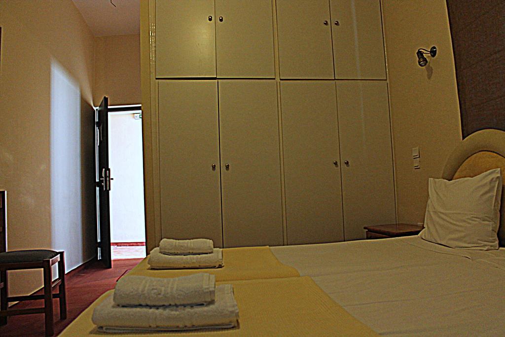 Hotel Drosia Messíni Eksteriør billede